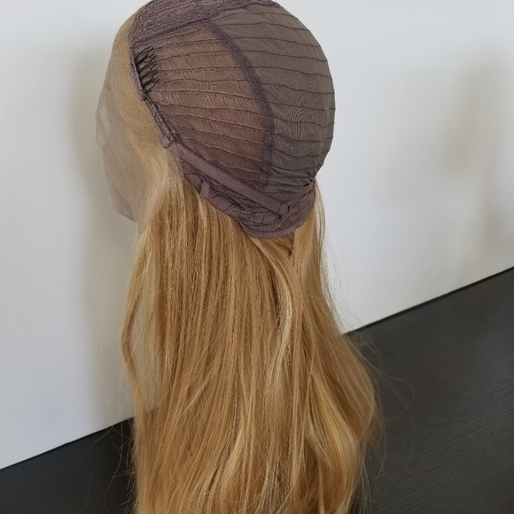 Strawberry blond synthetic lace front wig - Picture 7 of 7